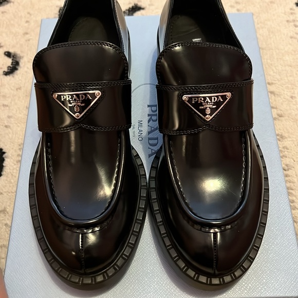 Prada Leather Triangle Logo Loafer - Picture 4 of 12